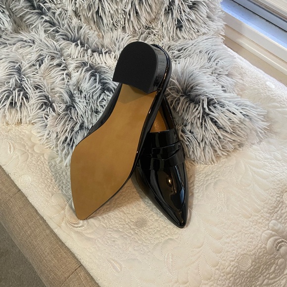 New in box - Black Patient leather loafer. 2in Heel. Dress/Casual wear - Picture 4 of 5